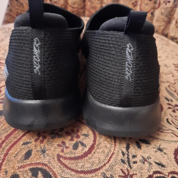 Women's Skechers size 11 - Picture 4 of 7